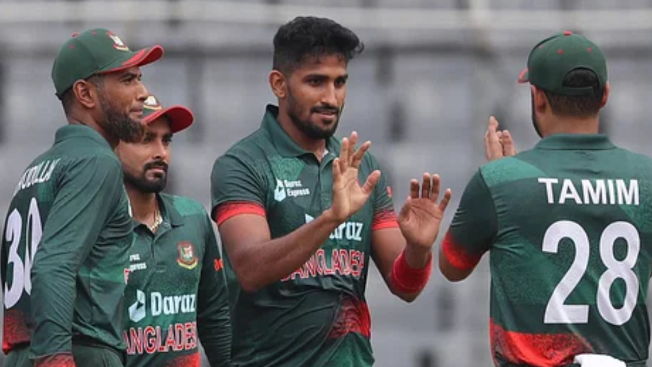 অভিষেকেই উইকেট পেয়েছেন খালেদ। ছবি : সংগৃহীত