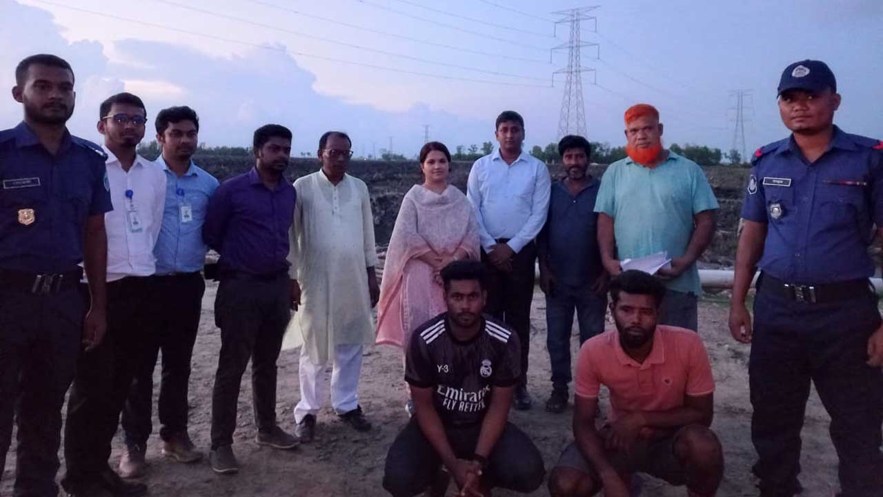 বনাঞ্চলের গাছপালা কেটে মৎস্য প্রকল্প খননের দায়ে দুজনকে কারাদণ্ড দিয়েছেন ভ্রাম্যমাণ আদালত। ছবি : কালবেলা