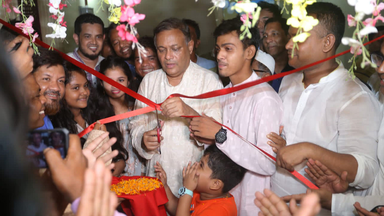 চট্টগ্রামের রাঙ্গুনিয়ায় একটি কনভেনশন হলের উদ্বোধন করেন তথ্যমন্ত্রী ড. হাছান মাহমুদ। ছবি : কালবেলা