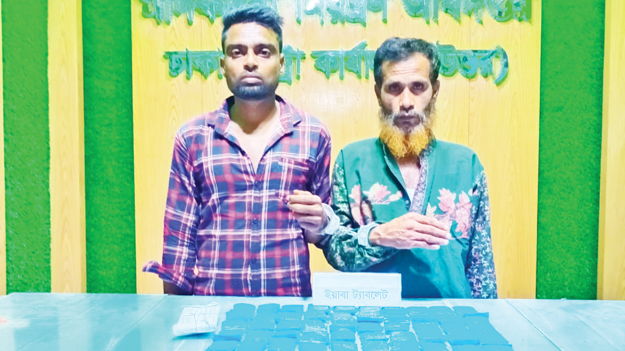 গ্রেপ্তার লাবলু হোসেন ও ফারুক হোসেন।