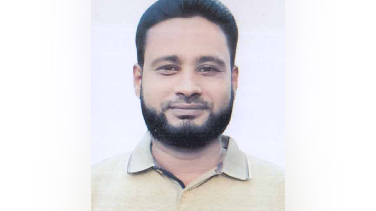 ইউনিয়ন পরিষদের সদস্য জাকির হোসেন সুমন। ছবি : কালবেলা