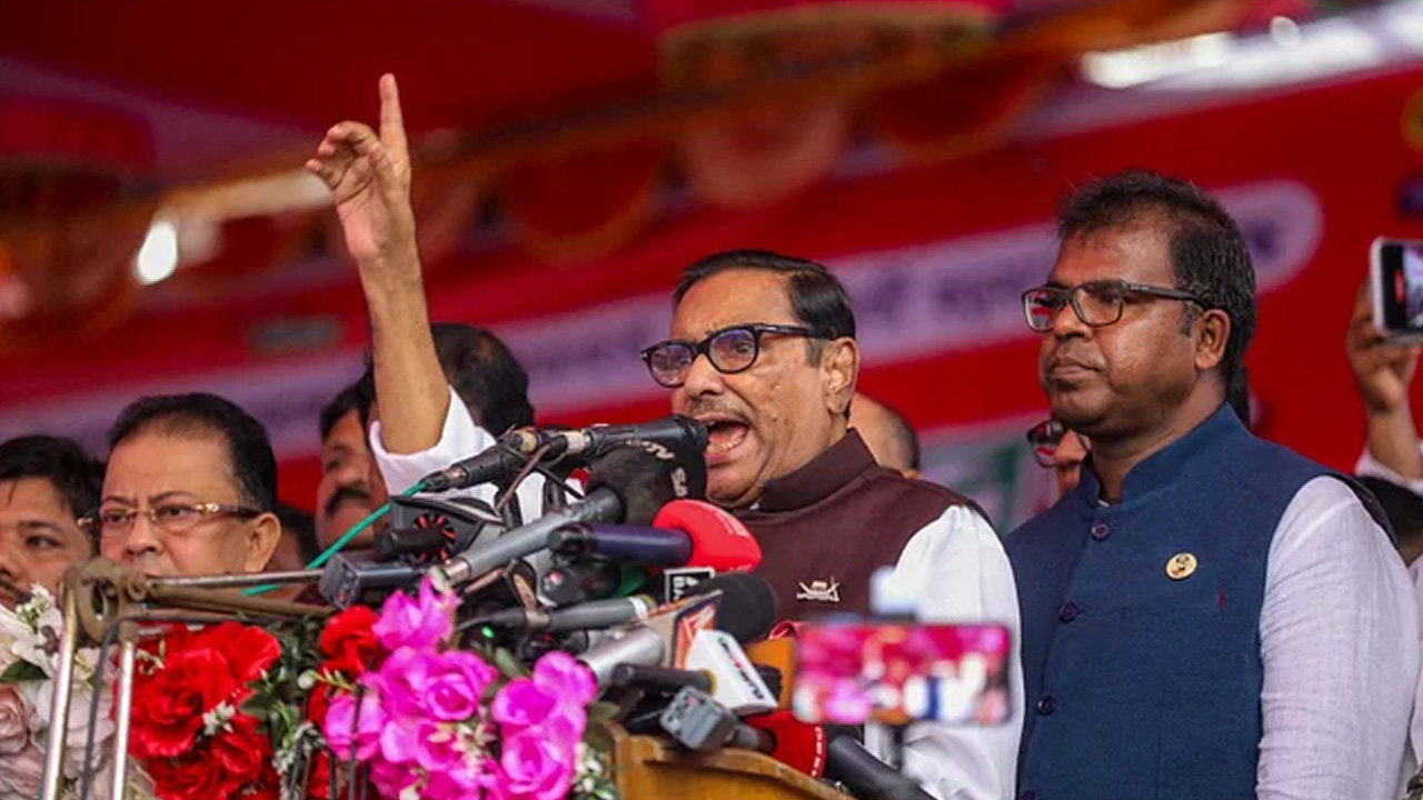 রাজধানীর আমিনবাজারে ‘শান্তি ও উন্নয়ন সমাবেশে’ বক্তব্য দেন ওবায়দুল কাদের। ছবি : সংগৃহীত