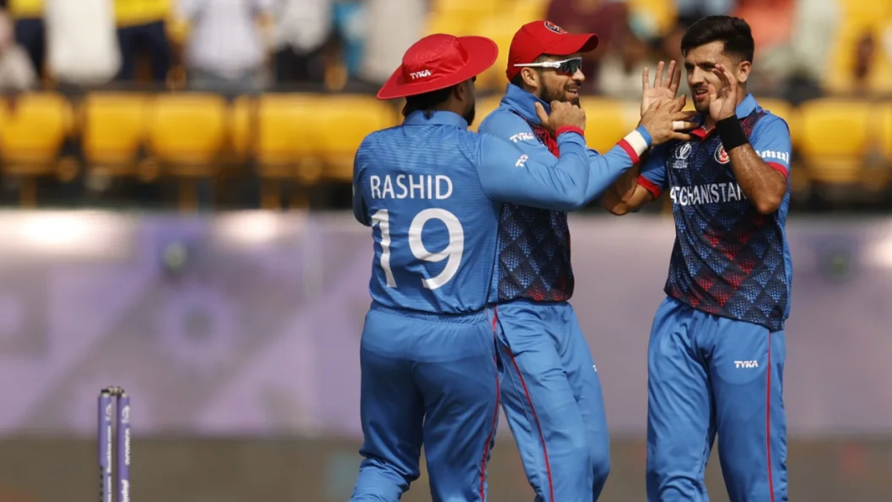 মিরাজের ফিফটিতে জয়ের পথে বাংলাদেশ