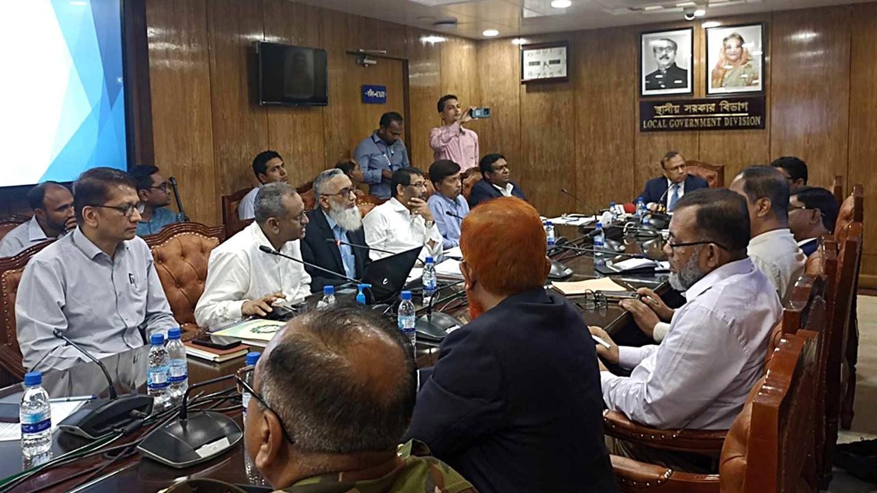 সচিবালয়ে জন্ম ও মৃত্যু নিবন্ধনে নাগরিকদের ভোগান্তি নিয়ে আলোচনা সভা। ছবি : কালবেলা