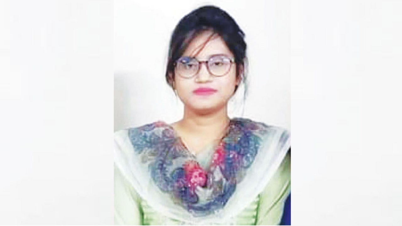 সাদিয়া আফরিন পাপড়ি। ছবি : সংগৃহীত