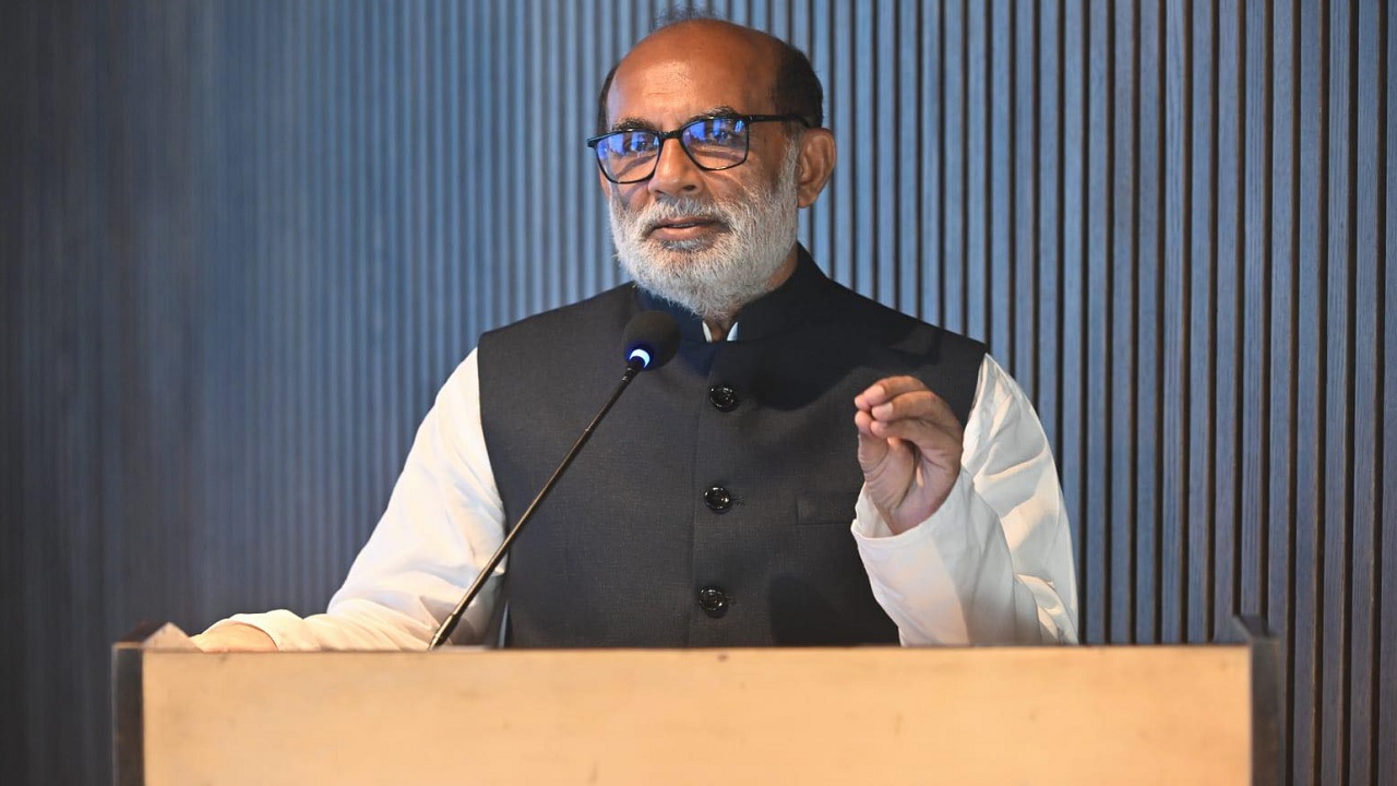 মৎস্য ও প্রাণিসম্পদ মন্ত্রী শ ম রেজাউল করিম। ছবি : সংগৃহীত