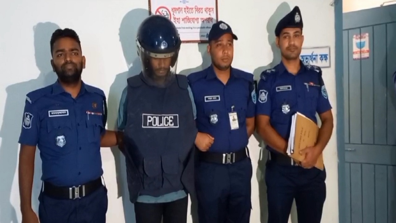 আটককৃত হত্যা মামলার আসামি মাসুদ রানা। ছবি : কালবেলা