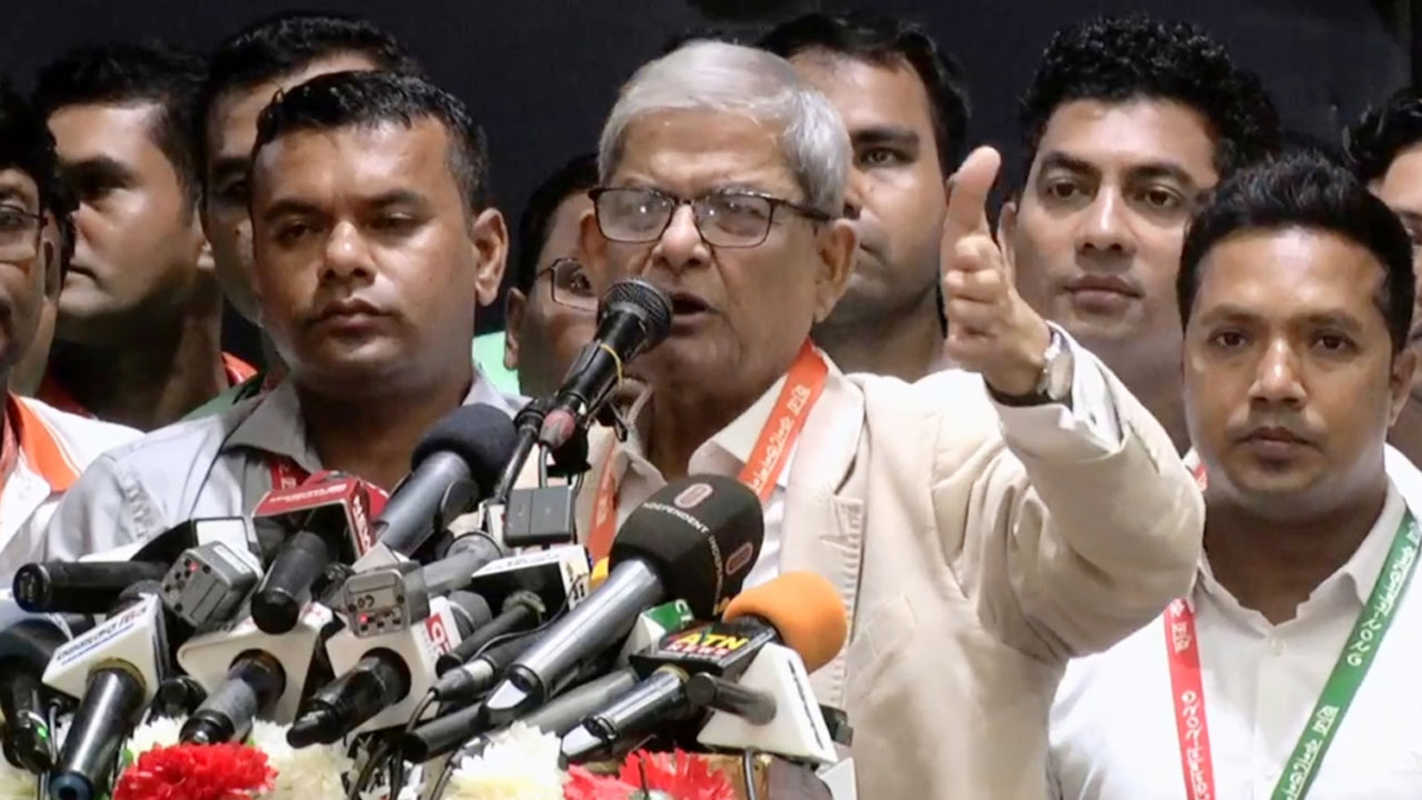 ছাত্র কনভেনশনে বিএনপি মহাসচিব মির্জা ফখরুল ইসলাম আলমগীর। ছবি : সংগৃহীত