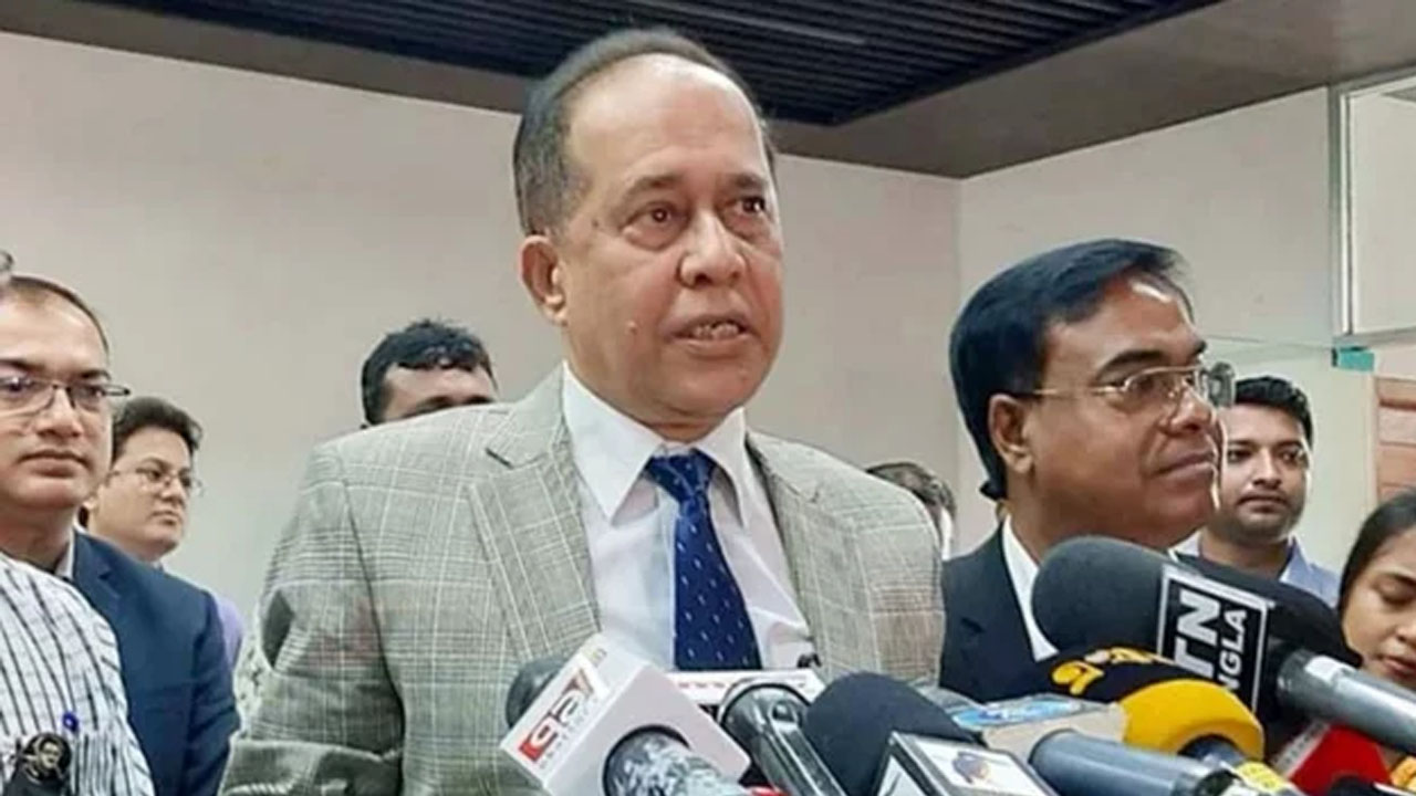 বক্তব্য রাখছেন প্রধান নির্বাচন কমিশনার কাজী হাবিবুল আউয়াল | পুরোনো ছবি