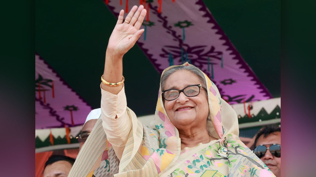 কাওলার জনসভায় যোগ দিয়েছেন শেখ হাসিনা। ছবি : সংগৃহীত
