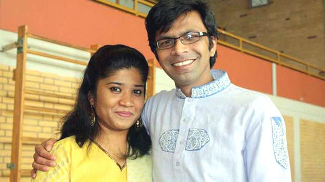 সাংবাদিক দম্পতি সাগর সারোয়ার ও মেহেরুন রুনি। ছবি : সংগৃহীত