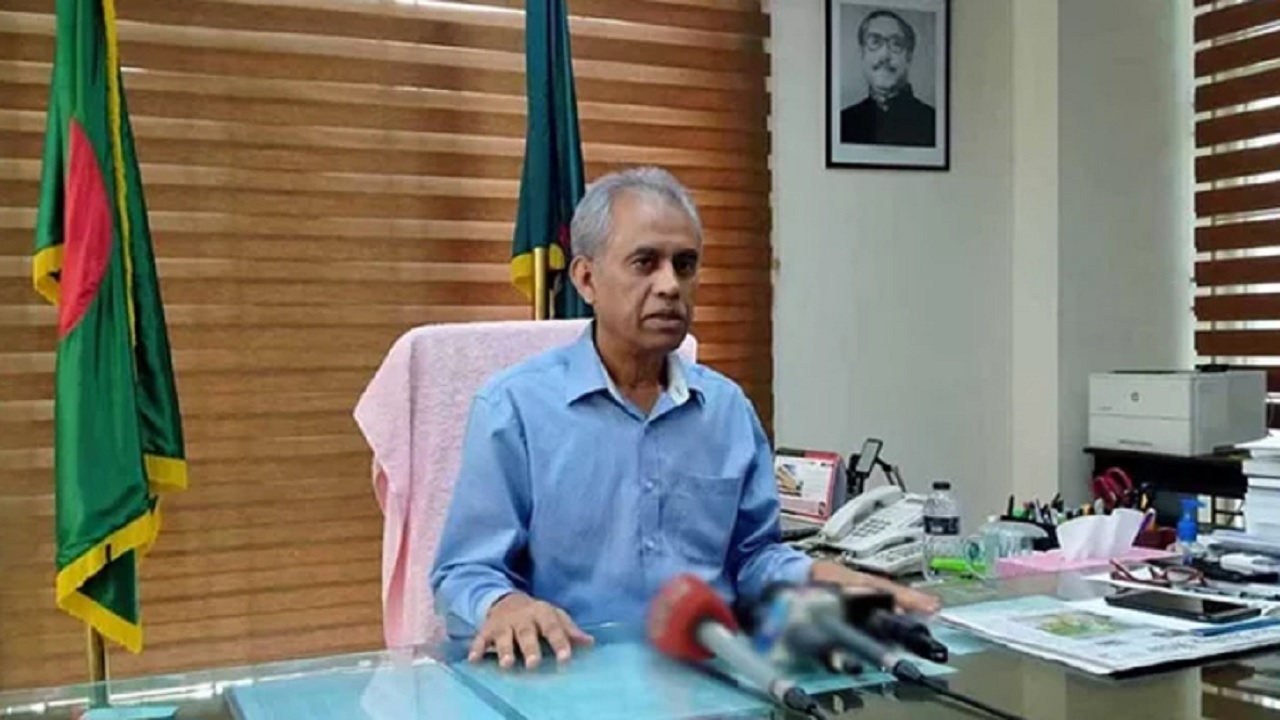 নির্বাচন কমিশনার মো. আলমগীর। পুরোনো ছবি