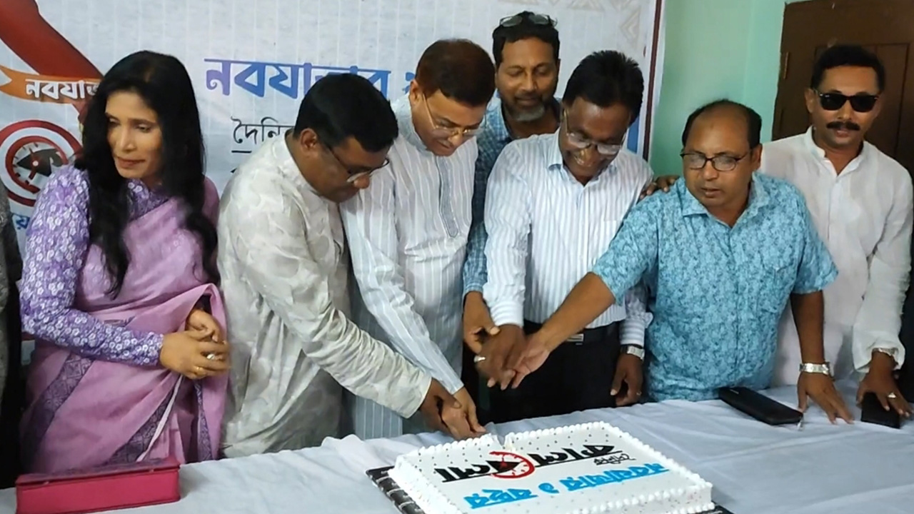 কুষ্টিয়ায় দৈনিক কালবেলার প্রথম প্রতিষ্ঠাবার্ষিকী পালিত। ছবি : কালবেলা