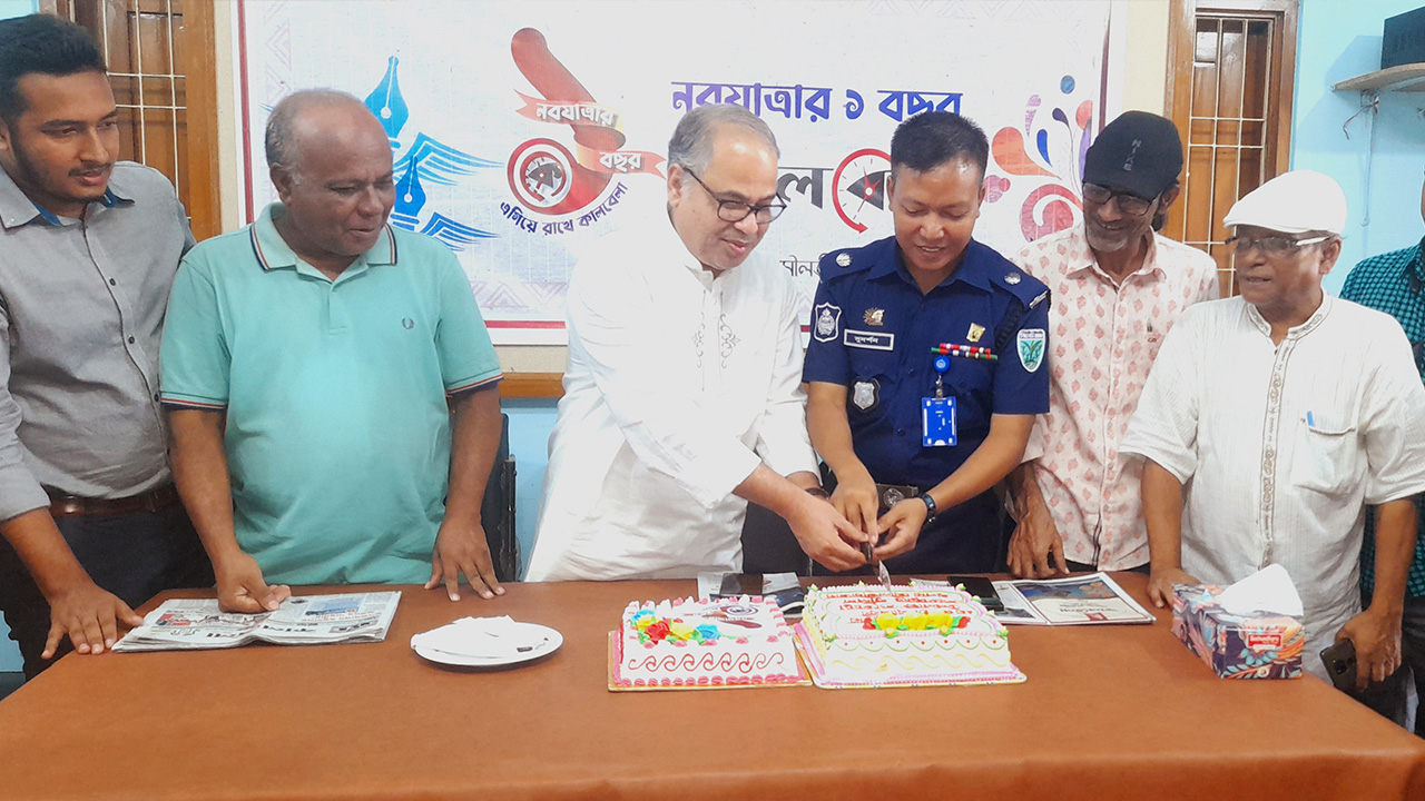 মৌলভীবাজার প্রেস ক্লাবে কালবেলার প্রথম প্রতিষ্ঠাবার্ষিকী পালন। ছবি : কালবেলা