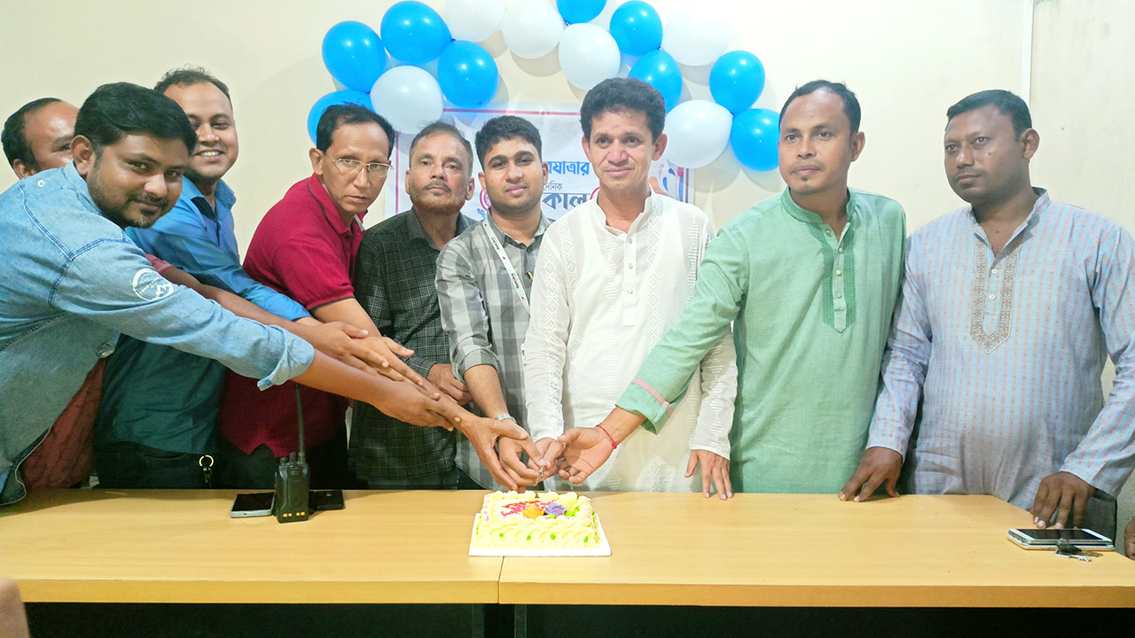 পঞ্চগড়ের দেবীগঞ্জে কালবেলার বর্ষপূর্তি পালিত। ছবি : কালবেলা