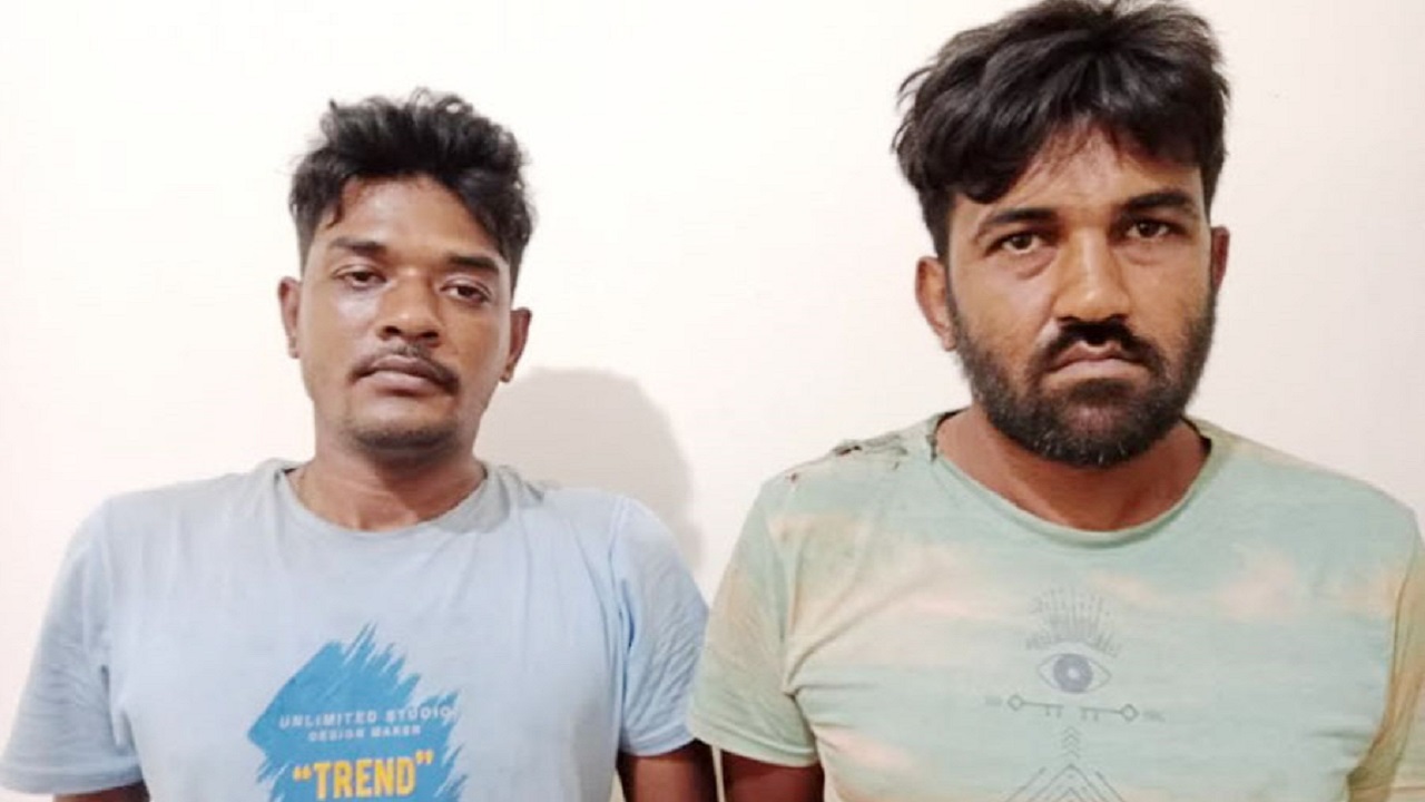 আটক যুবলীগ কর্মী আসিফ ও রুবেল। ছবি: সংগৃহীত