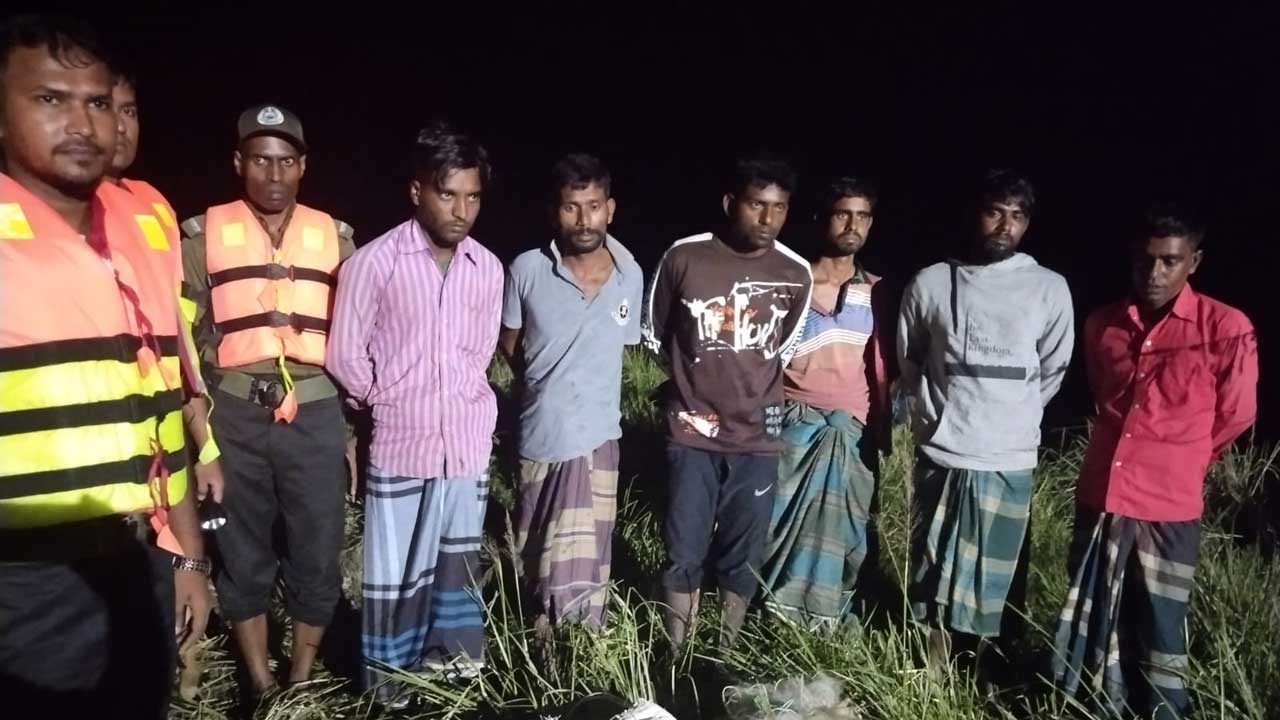 মানিকগঞ্জে ৬ জেলের কারাদণ্ড দিয়েছেন ভ্রাম্যমাণ আদালত। ছবি : কালবেলা