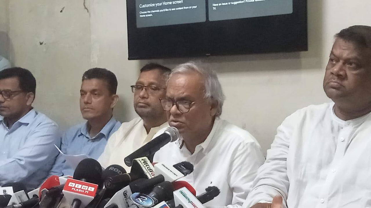 বিএনপির সিনিয়র যুগ্ম মহাসচিব রুহুল কবির রিজভী। ছবি : কালবেলা