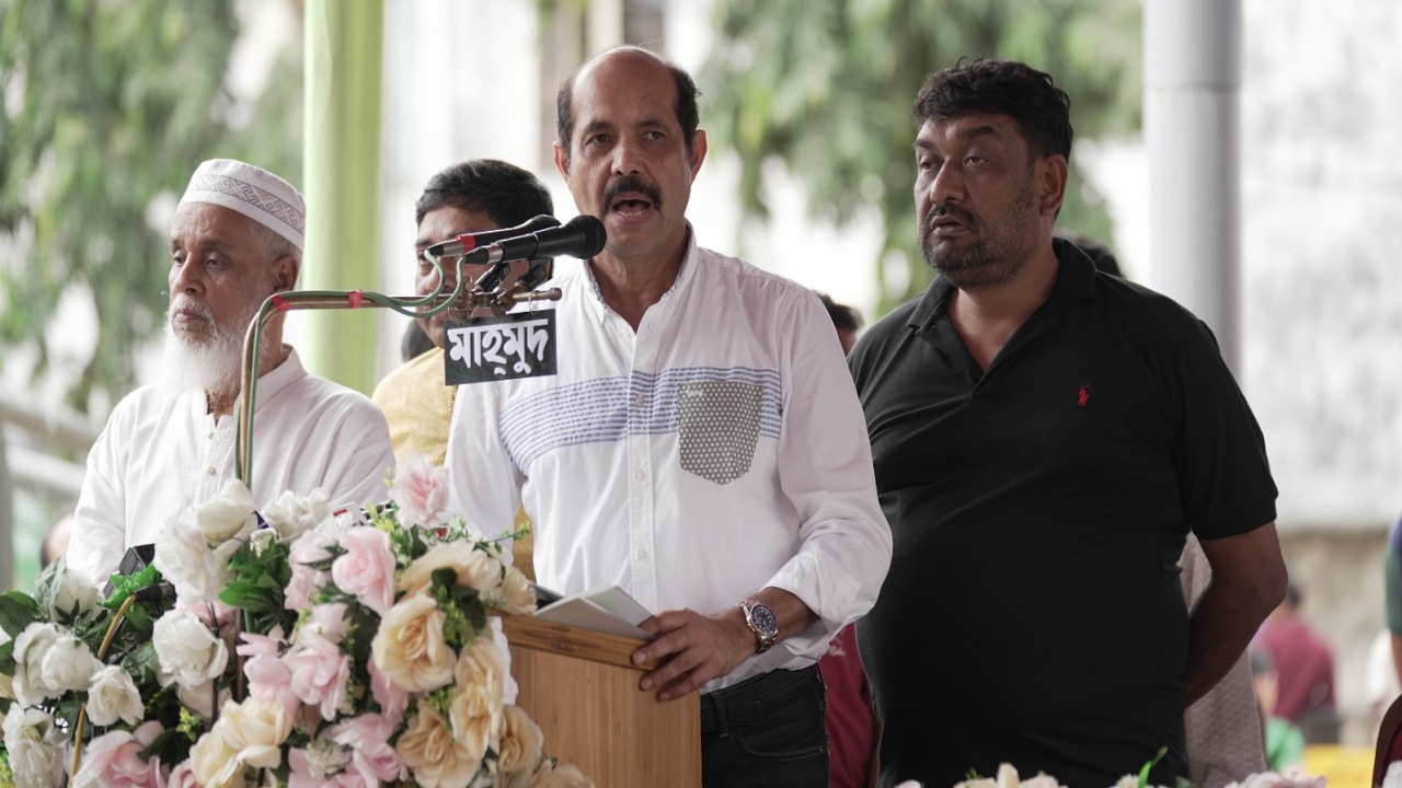 বক্তব্য দিচ্ছেন ঢাকা উত্তর সিটি করপোরেশনের মেয়র মো. আতিকুল ইসলাম। ছবি : কালবেলা