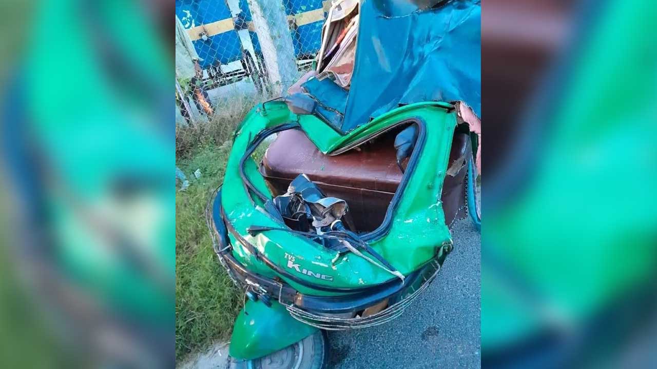 দুর্ঘটনার শিকার সিএনজি। ছবি : কালবেলা