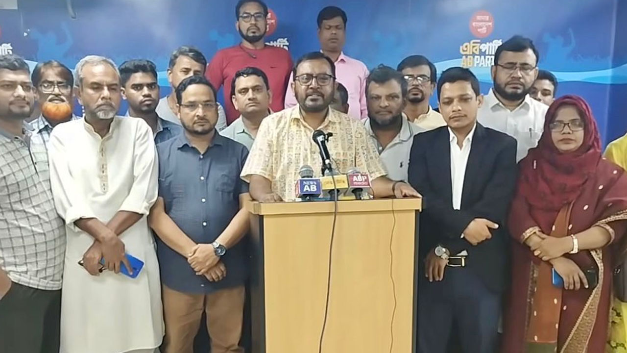 বাংলাদেশ (এবি) পার্টির সদস্যসচিব মজিবুর রহমান মঞ্জুু। ছবি : কালবেলা