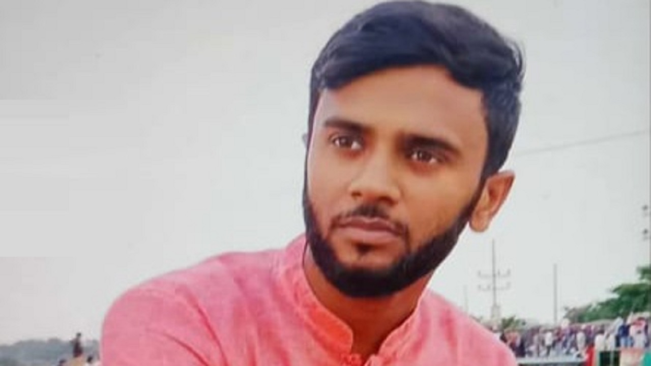 গাজীপুরের টঙ্গীতে আন্দোলনে নেমে নিহত রাসেল হাওলাদার। ছবি : সংগৃহীত