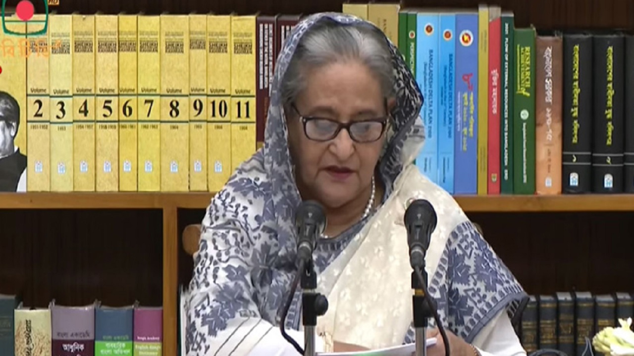 সংবাদ সম্মেলনে কথা বলছেন প্রধানমন্ত্রী শেখ হাসিনা। ছবি : সংগৃহীত