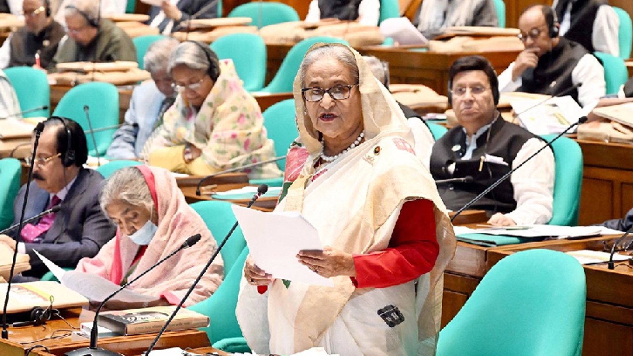 সংসদে প্রধানমন্ত্রী শেখ হাসিনা। পুরোনো ছবি
