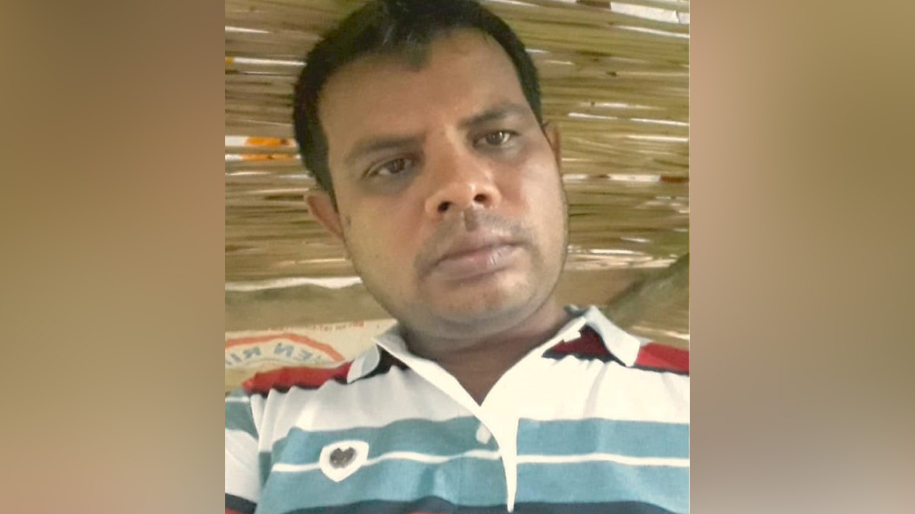 বিআইডব্লিউটিএ’র পাইলট সজল মল্লিক। ছবি : কালবেলা