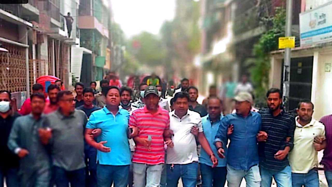 রাজধানীতে স্বেচ্ছাসেবক দলের মিছিল। ছবি : কালবেলা
