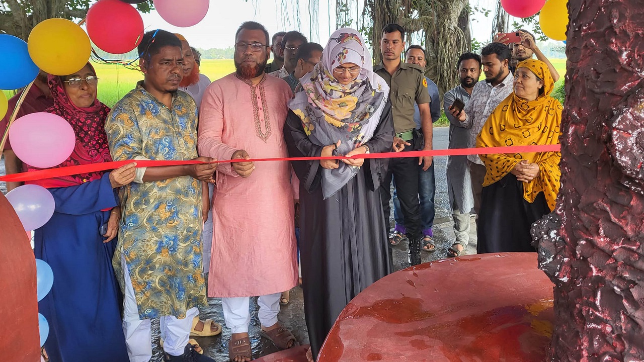 সুখানগাড়ীতে নির্মাণ করা হয়েছে কৃষক-কৃষাণীর বিশ্রামাগার। ছবি : কালবেলা