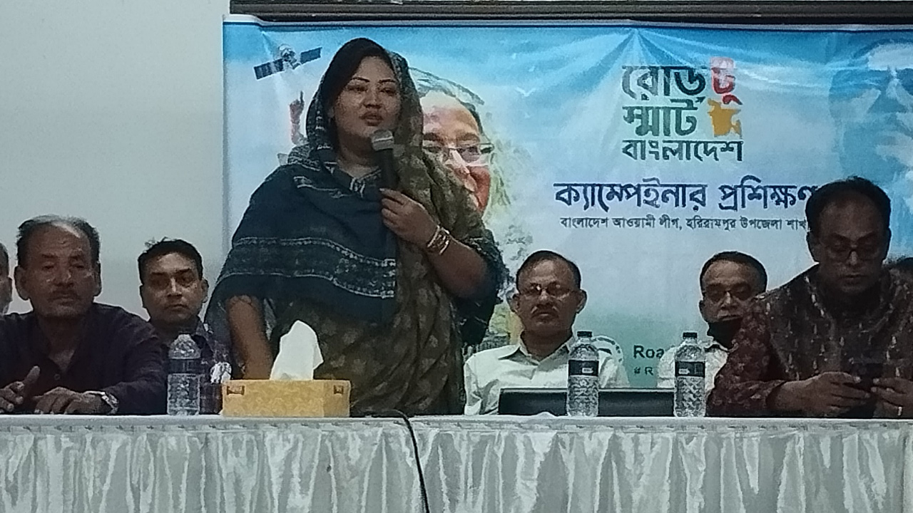 অনুষ্ঠানে বক্তব্য দেন মমতাজ। ছবি : কালবেলা