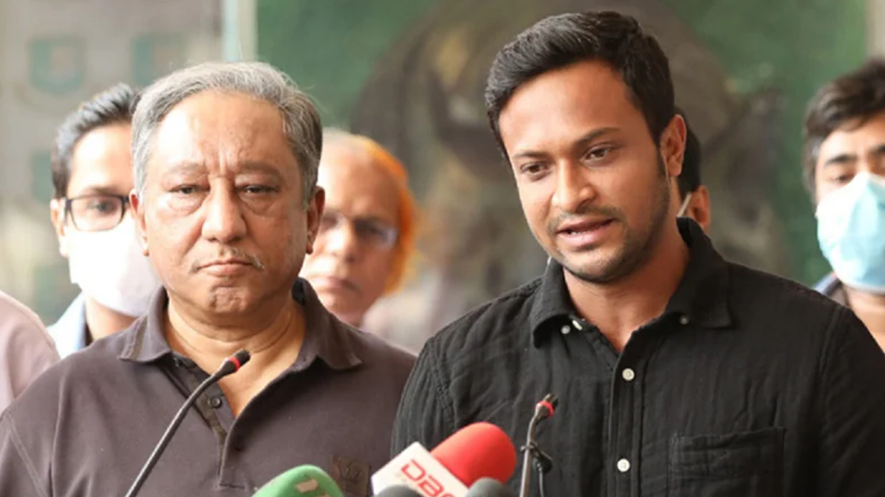 নাজমুল হাসান পাপন ও সাকিব আল হাসান। পুরোনো ছবি