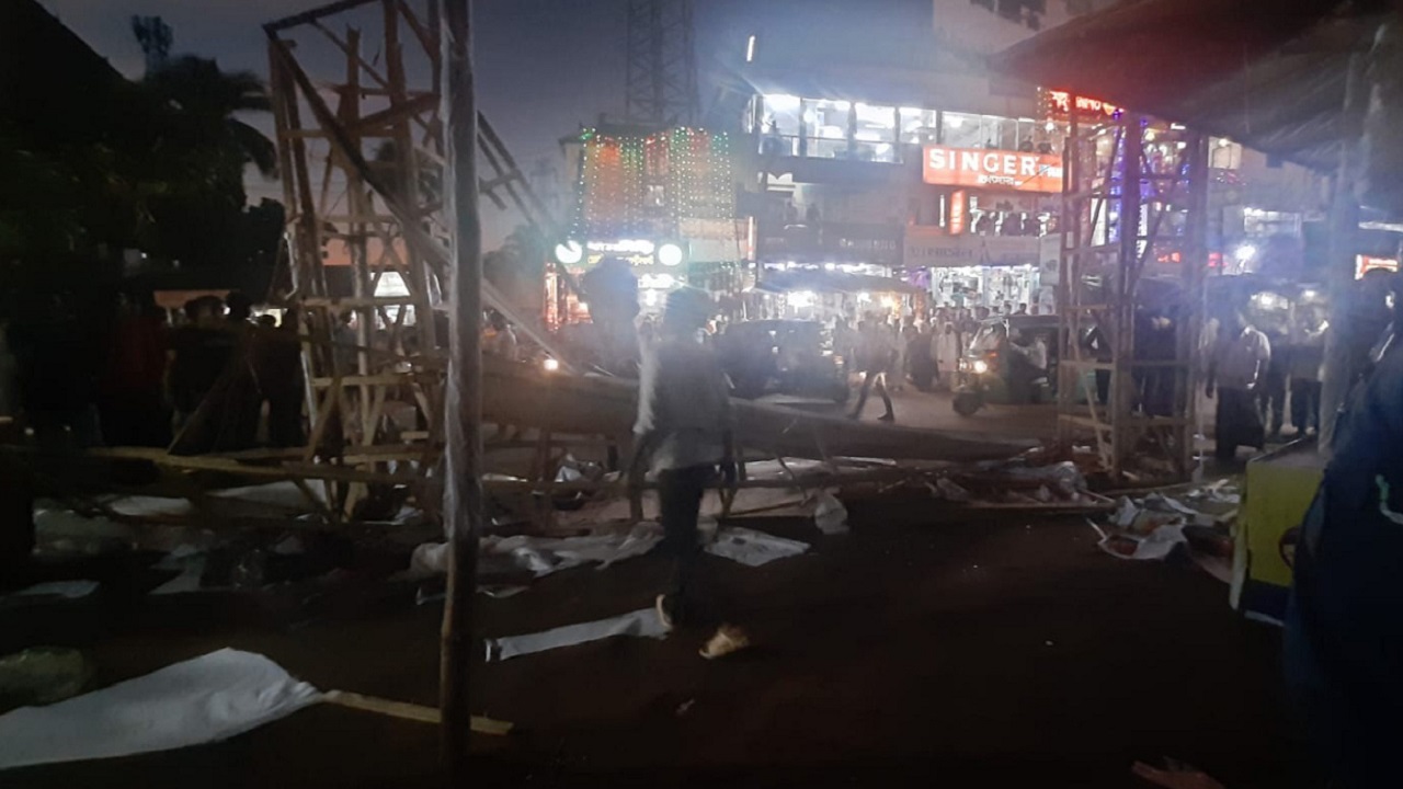 সন্ধ্যায় মেলাটি বন্ধ করে দেয় প্রশাসন। ছবি : কালবেলা