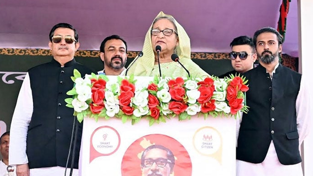 খুলনায় মহাসমাবেশে প্রধানমন্ত্রী শেখ হাসিনা। ছবি : সংগৃহীত