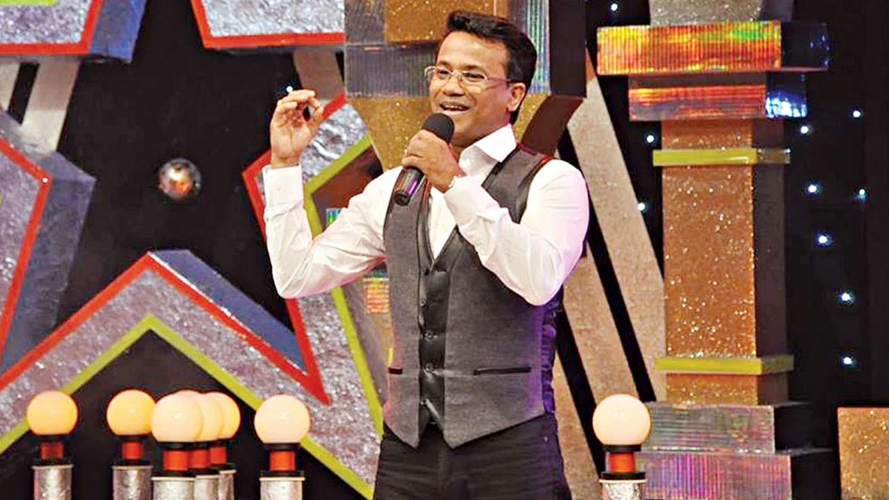 কণ্ঠশিল্পী চন্দন সিনহা। ছবি : সংগৃহীত