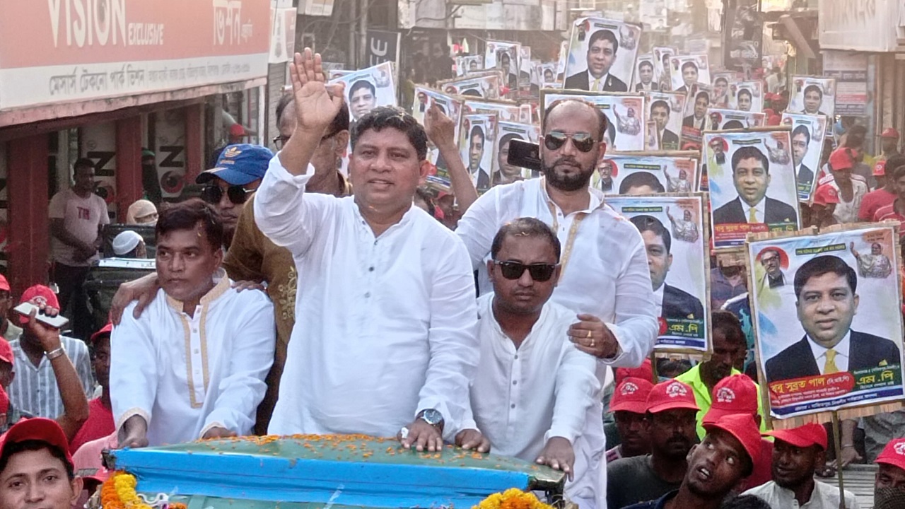 কিশোরগঞ্জ-৫ আসনে প্রচার প্রচারণায় ব্যস্ত সময় পার করছেন আওয়ামী লীগের মনোনয়নপ্রত্যাশী সুব্রত পাল। ছবি : কালবেলা