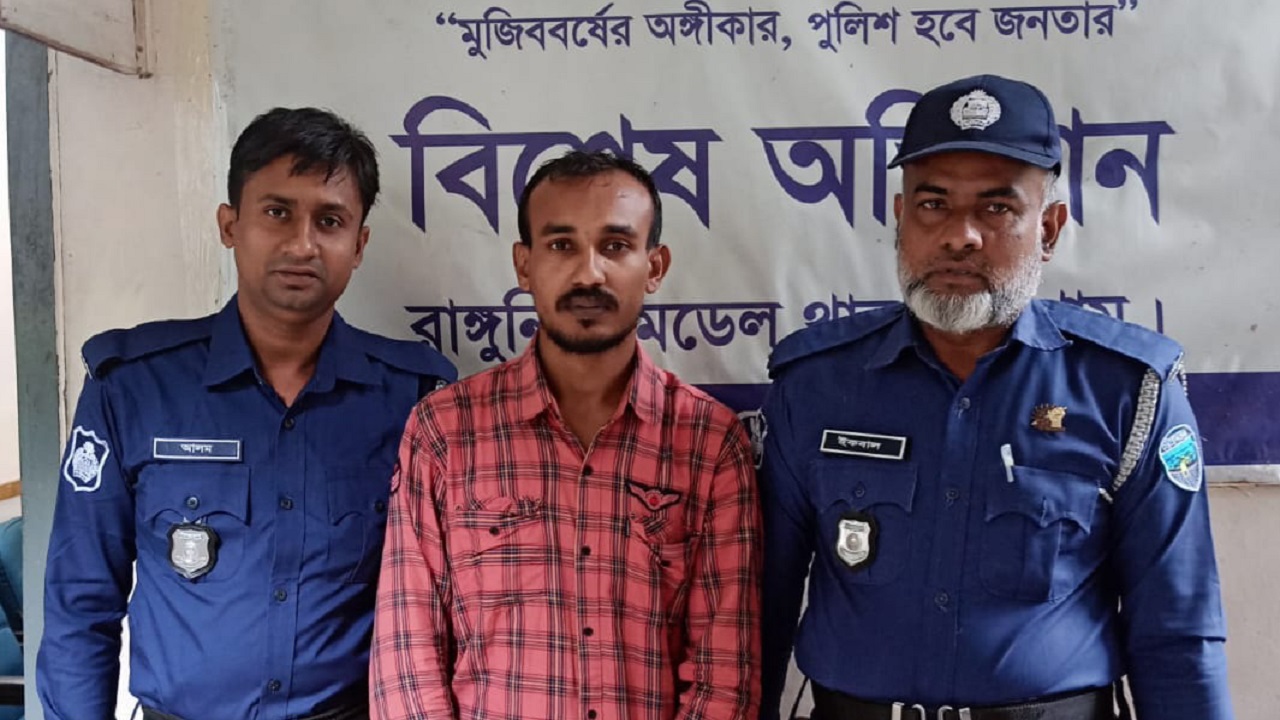 গ্রেপ্তার মাদক সম্রাট আজিজুল হক শামীম ওরপে অ্যালেন শামীম। ছবি : কালবেলা