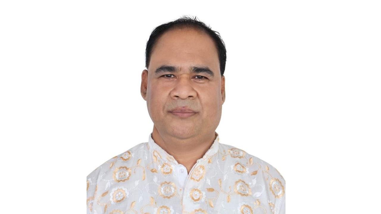 কোটি টাকা কুড়িয়ে পেয়েও ফেরত দিলেন বাংলাদেশি নাগরিক কোটি টাকা কুড়িয়ে পেয়েও ফেরত দিলেন বাংলাদেশি নাগরিক