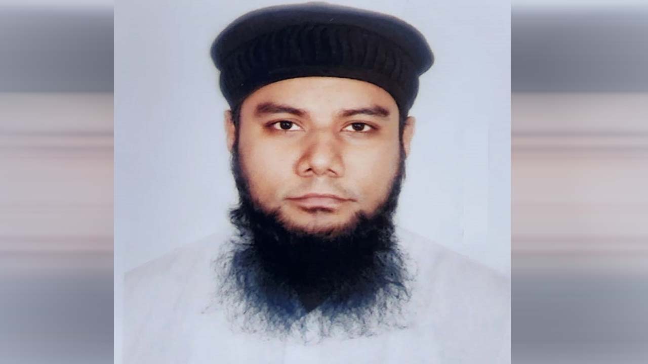 ঢাকা গ্যাস্ট্রো-লিভার সেন্টারের মালিক মো. সাল্লাহ উদ্দিন মেহেদী। সৌজন্য ছবি