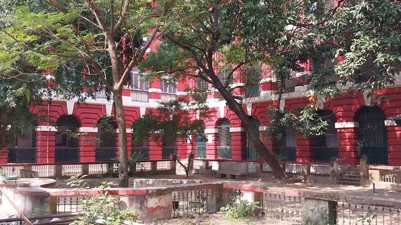 বেকার হোস্টেলের ভিতরের দৃশ্য এটি। ছবি : কালবেলা