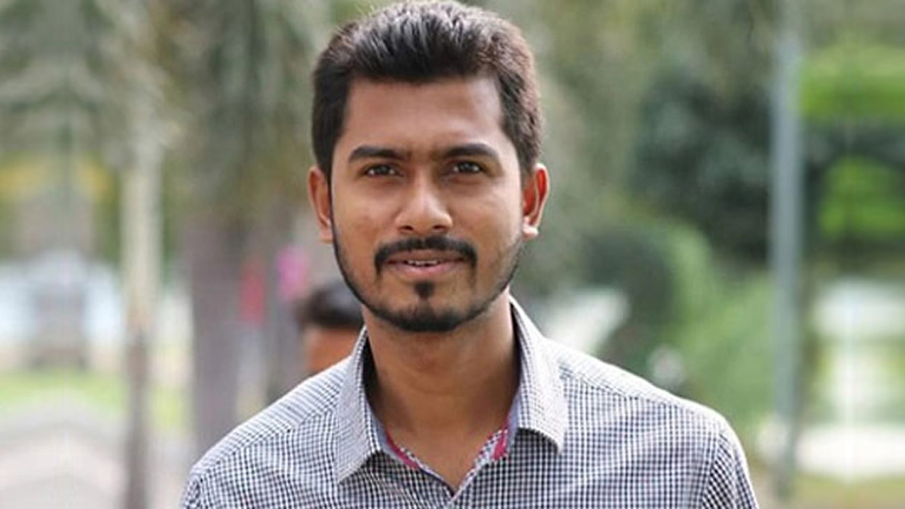 নুরুল হক নুর। পুরোনো ছবি