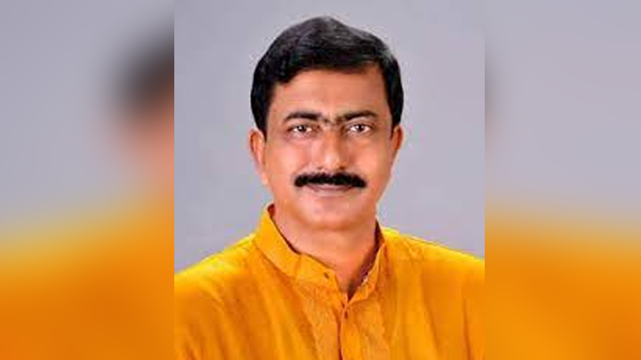 সংসদ সদস্য মনোরঞ্জন শীল গোপাল। পুরোনো ছবি