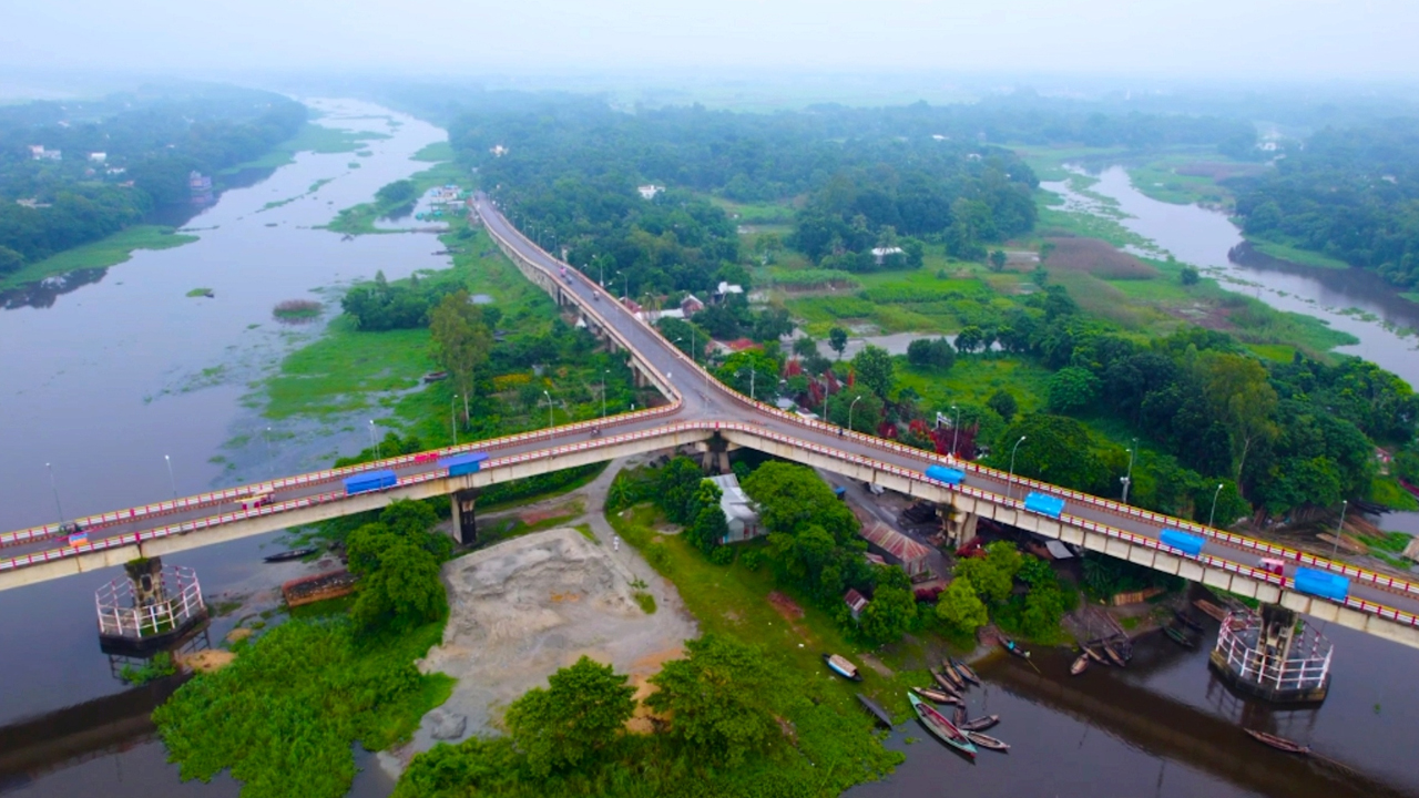 বাঞ্ছারামপুরে নির্মাণ করা শেখ হাসিনা সেতু বদলে দিয়েছে উপজেলার যোগাযোগ কাঠামো। ছবি : কালবেলা