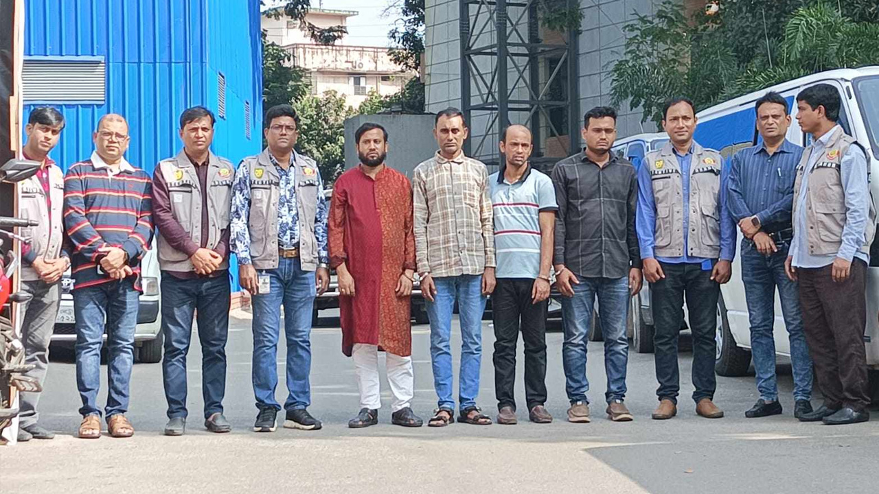গ্রেপ্তার হওয়া যুবদলের চার নেতা। ছবি : কালবেলা