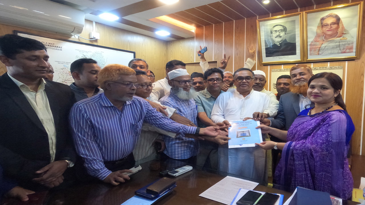 মাহবুব উর রহমান রুহেলসহ সাতজন মনোনয়নপত্র সংগ্রহ করেছেন। ছবি : কালবেলা
