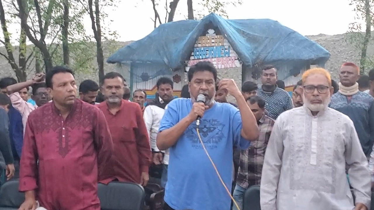 সাতক্ষীরায় আশাশুনিতে এক সভায় এ বি এম মোস্তাকিম। ছবি : কালবেলা