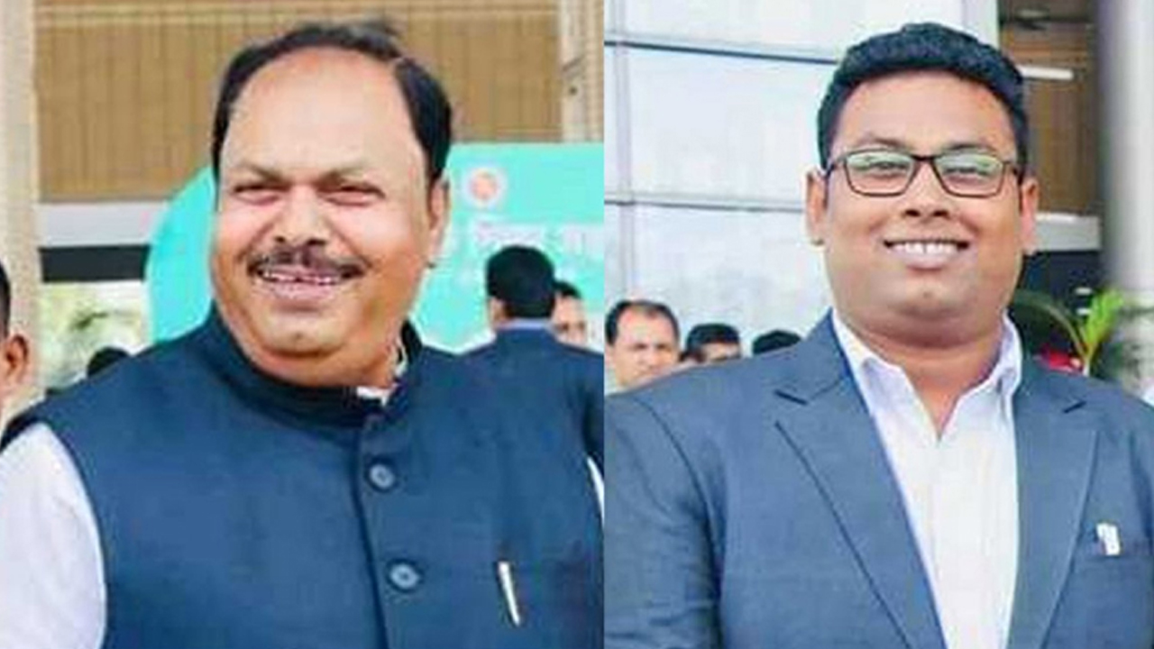 প্রাথমিক ও গণশিক্ষা প্রতিমন্ত্রী জাকির হোসেন ও তার ছেলে সাফায়াত বিন জাকির। পুরোনো ছবি