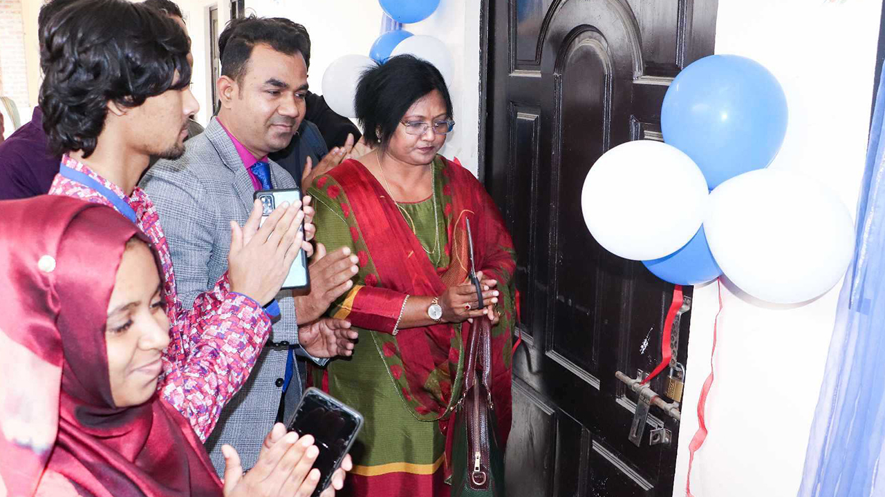 ইবিতে ঐক্যমঞ্চের নতুন কক্ষ উদ্বোধন। ছবি : কালবেলা