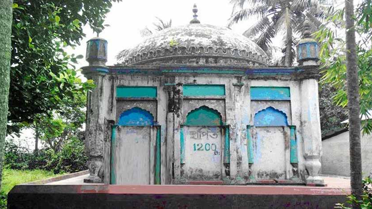 হারুলিয়া পুরাতন মসজিদ । ছবিঃ সংগৃহীত